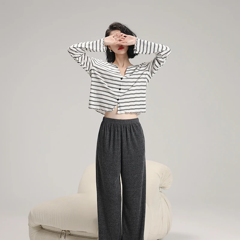碧绒2025年爆款春秋季高级感条纹睡衣女可出门约会长袖家居服套装