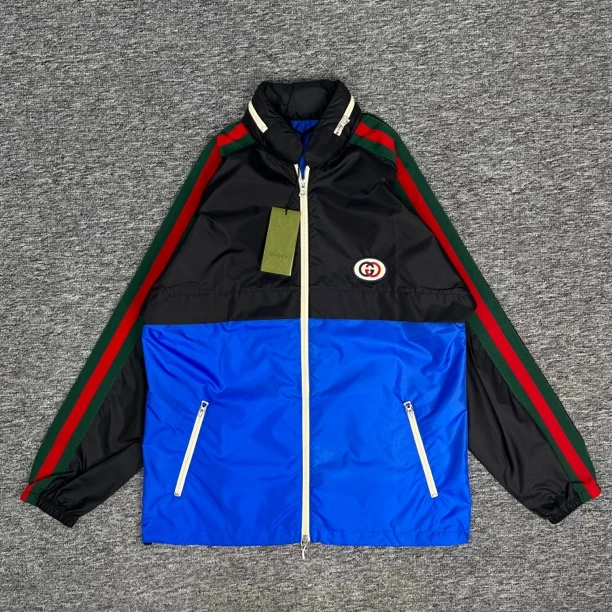 全新未使用 GUCCI/古驰 侧袖织带拼接冲锋衣/44码/未使用/wk0161