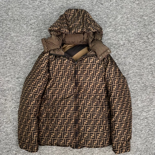 99新 FENDI/芬迪 老花满印双面可卸帽羽绒服/46码/wk0477