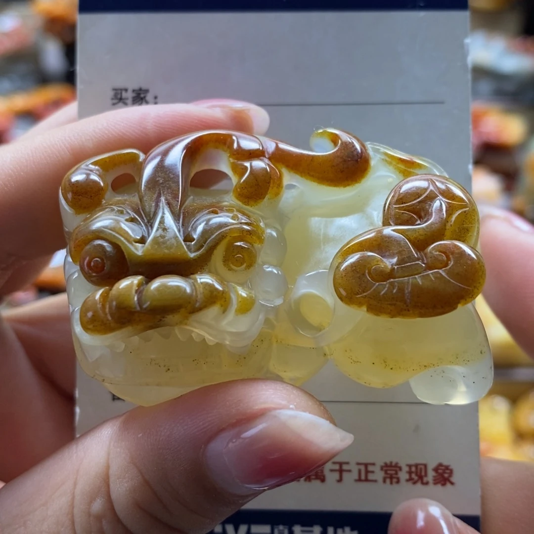 石英质玉（黄龙玉）颈饰未镶嵌言***✔