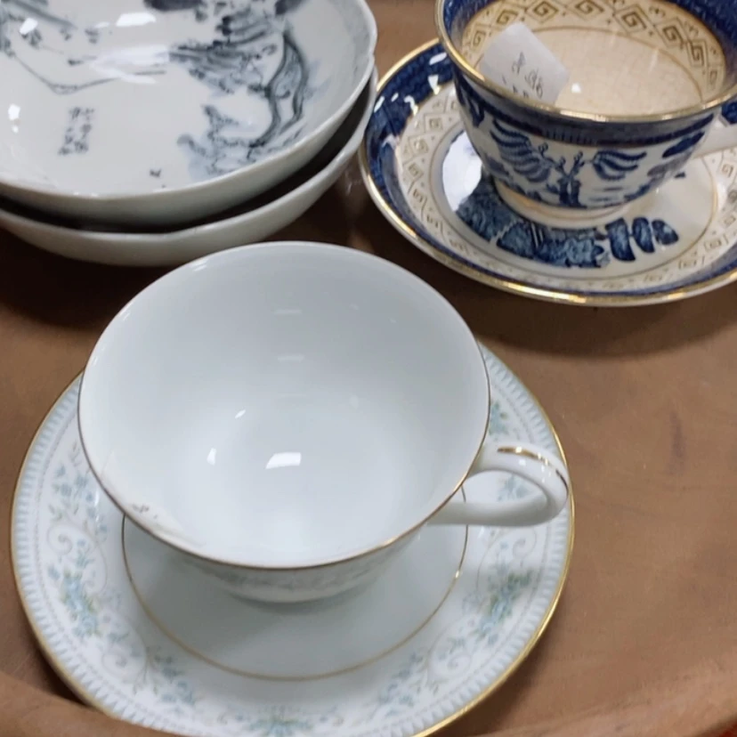 【闪购商品】骨瓷中古跑*男