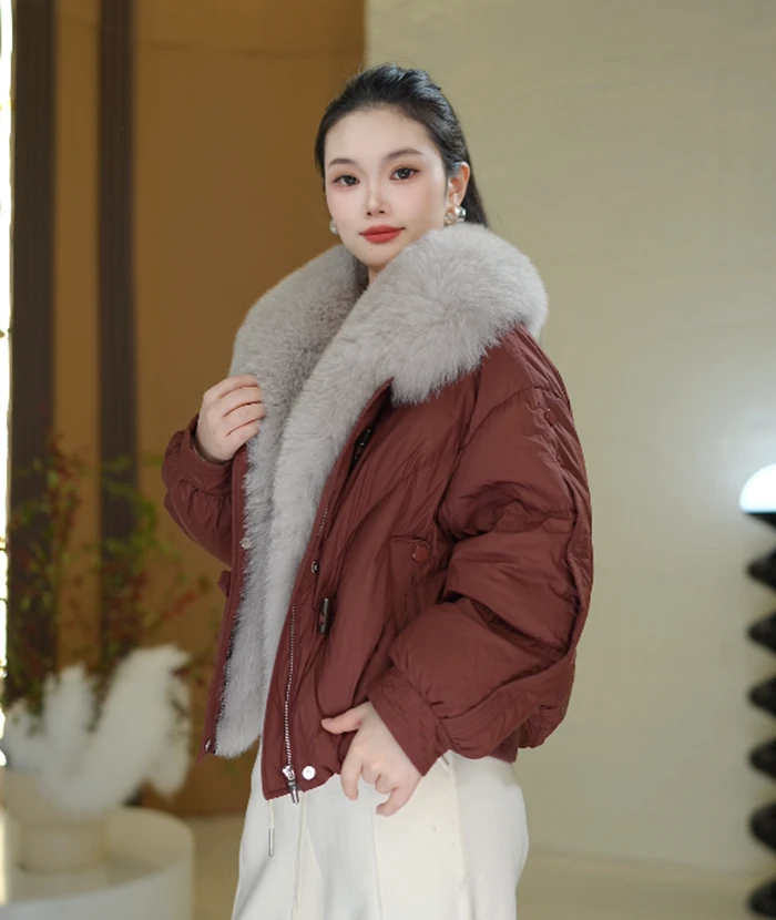 （毛领可拆卸）冬季新款高端加厚时尚羽绒服外套女  2439