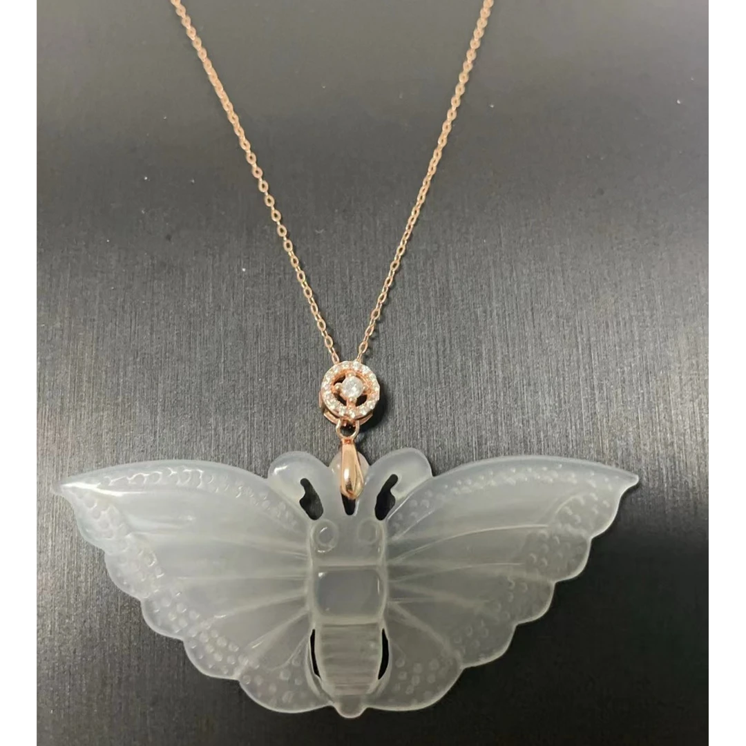 和田玉冰底蝴蝶女款吊坠