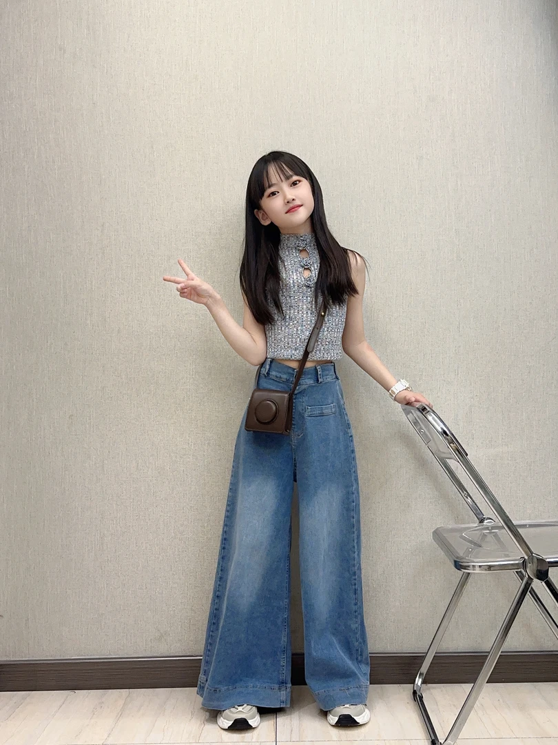 女童2024立体花朵镂空无袖针织背心辣妹小众灰色修身短款上衣