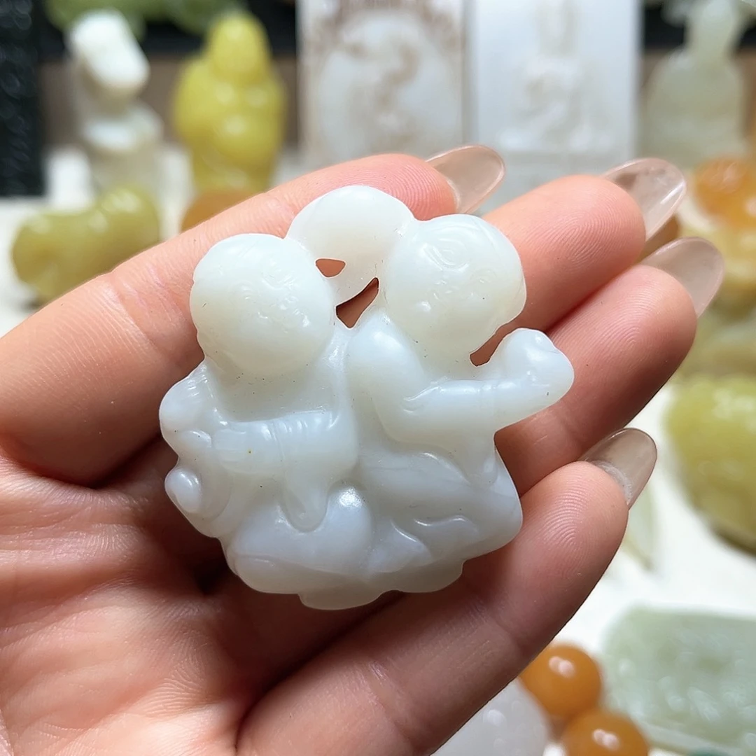 白玉菩提吊坠白玉菩提吊坠