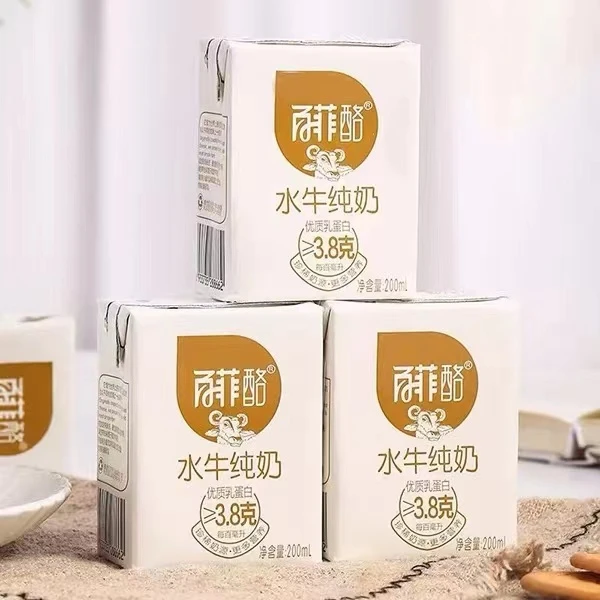 优佰铭鲜食山羊奶水牛奶