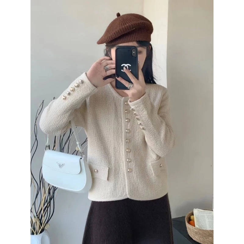 法式长袖针织衫毛衣单排扣秋冬上衣小香风气质百搭宽松圆领外套