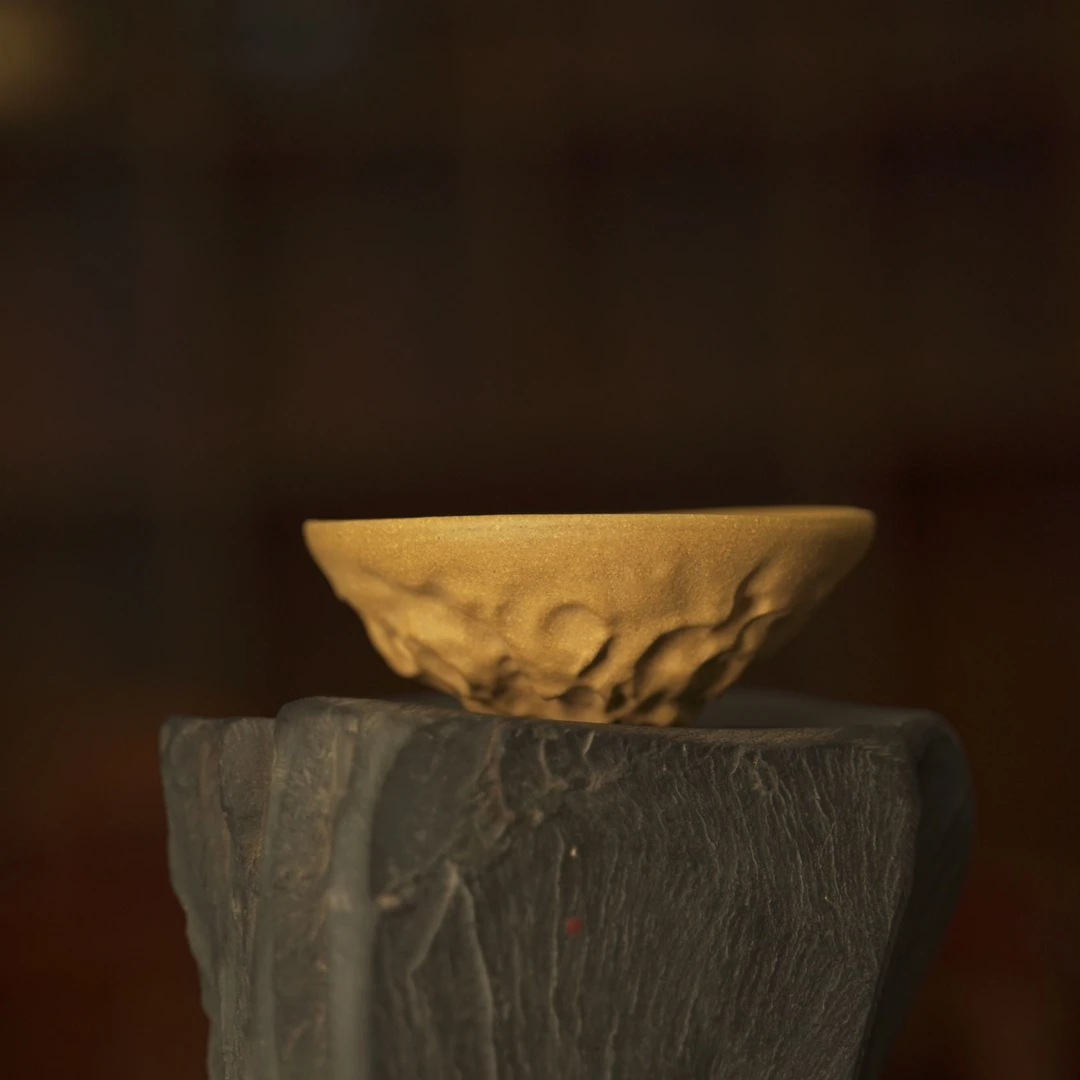 宜兴紫砂本绿微瑕