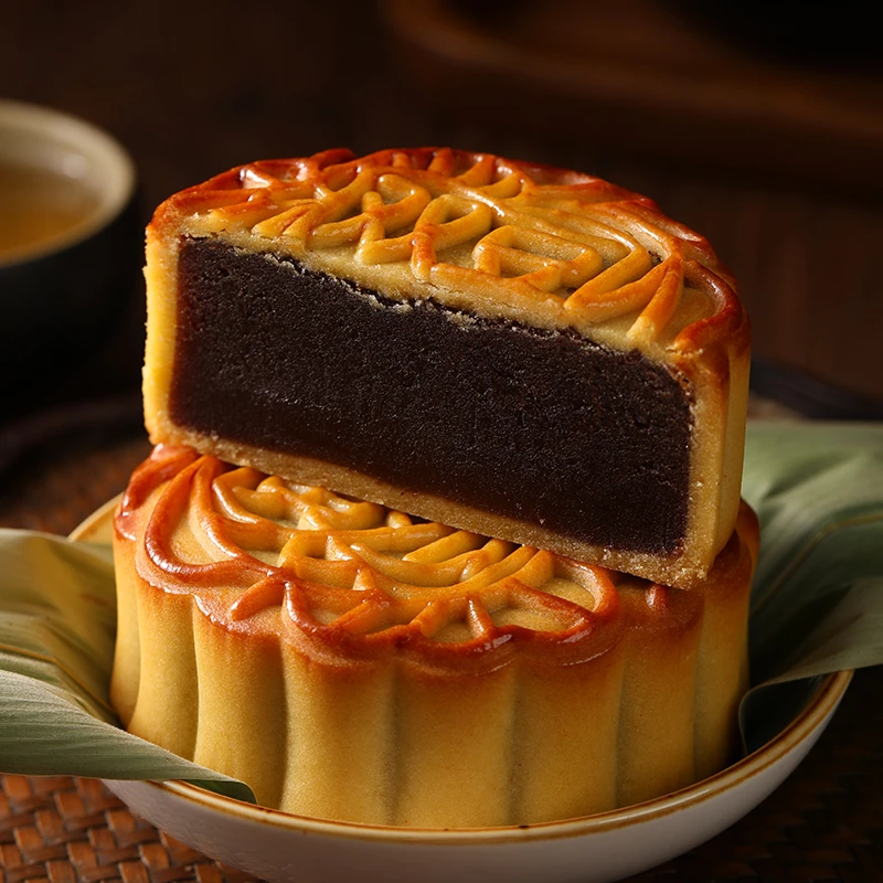 红豆沙月饼135g红豆馅零食节日广式大月饼散装中秋节送礼小吃糕点