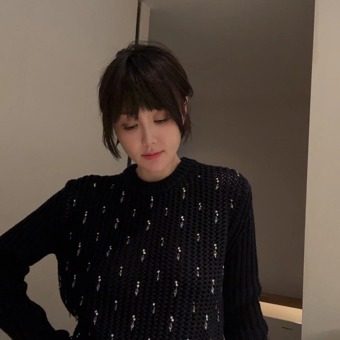 KOKOWANG 轻奢高级感纯手工打结钉珠镂空针织羊毛衫 304834I01Z41