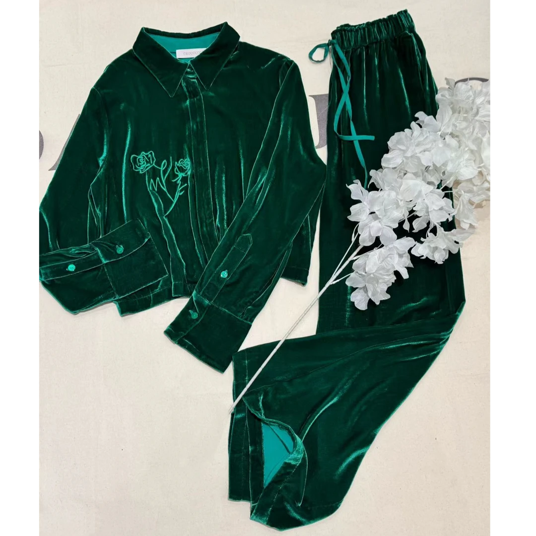 [68岁小姐姐]高级感玫瑰刺绣桑蚕丝翻领丝绒长袖上衣ZFR8 1218