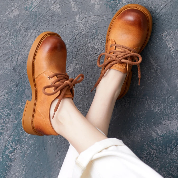2024（E2）春季新款牛皮圆头手工系带平跟学院风大头皮鞋MX66011