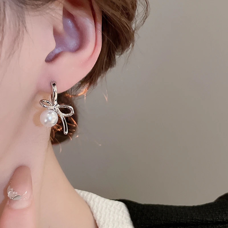 铜合金耳饰 简约轻奢银针蝴蝶结耳扣