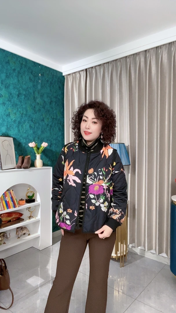 【敏敏家】气质显瘦印花不定位花休闲夹棉外套
