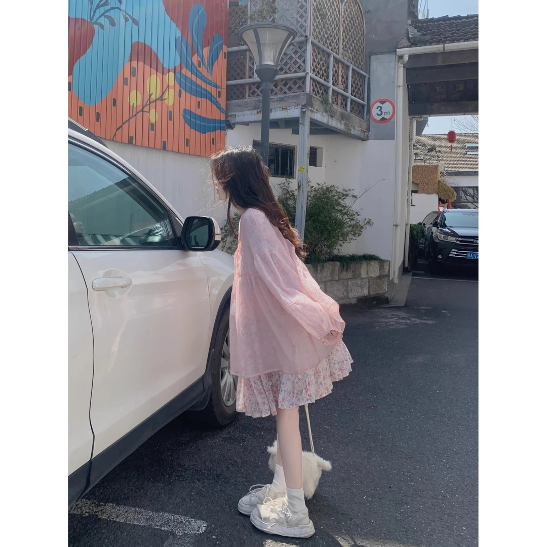 2024小众时尚新款茶系穿搭甜美温柔碎花裙超仙连衣裙+衫罩衫套装