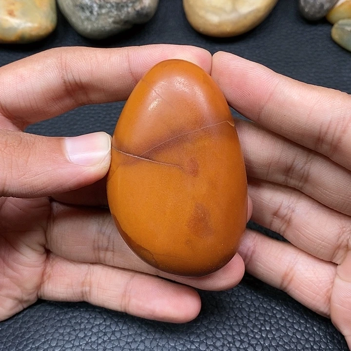 和田玉（糖玉）颈饰未镶嵌