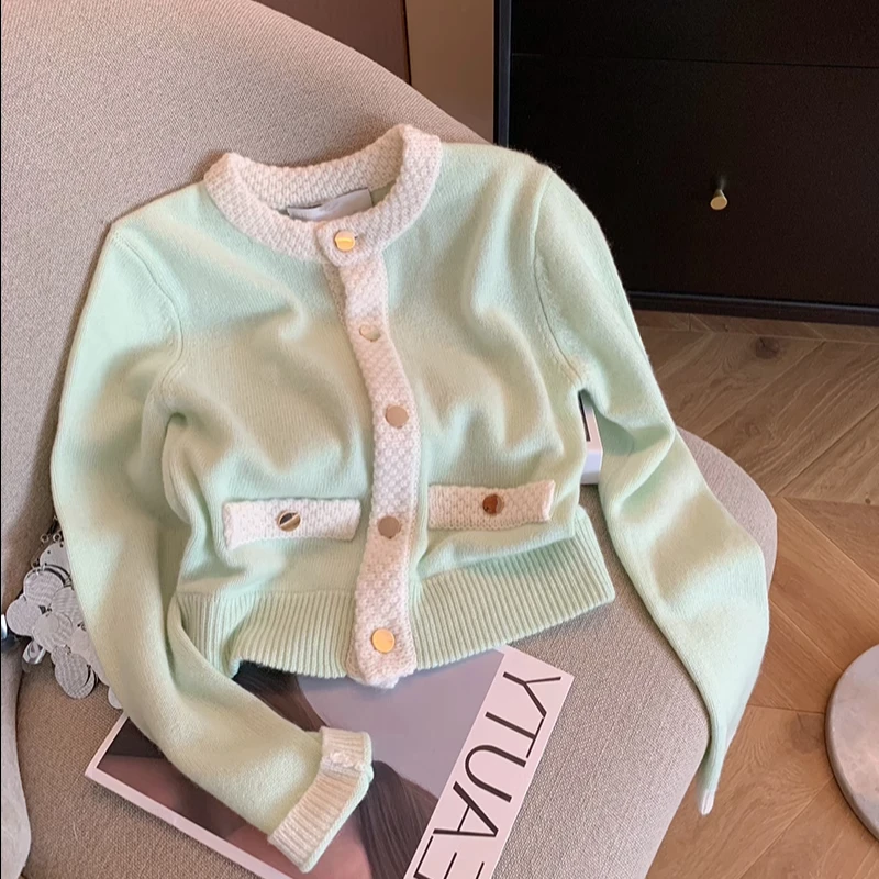 2024早春气质新款针织衫小香风嫩绿短款韩版甜美秋季撞色修身上衣