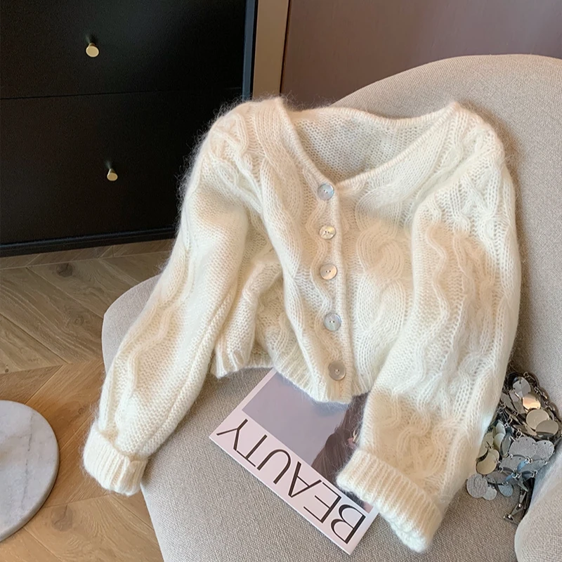 v领软糯长袖针织衫小香风短款慵懒风温柔早春纯色开衫