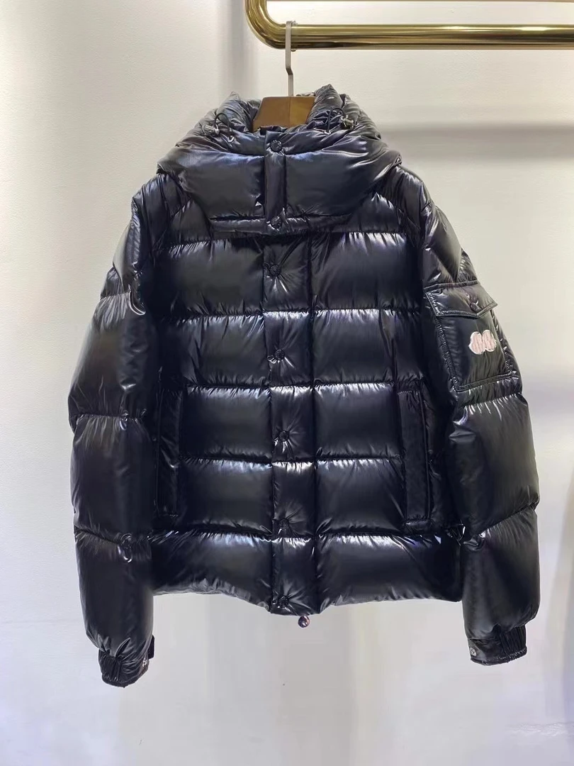 王叉叉-镭射70周年亮面羽绒服