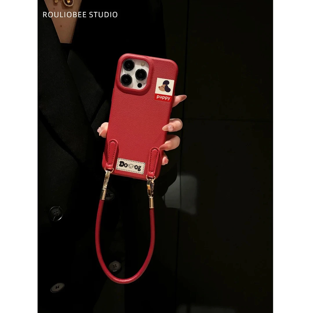秋冬腊肠狗适用iPhone16安哥拉红苹果15promax手机壳带挂绳14全13