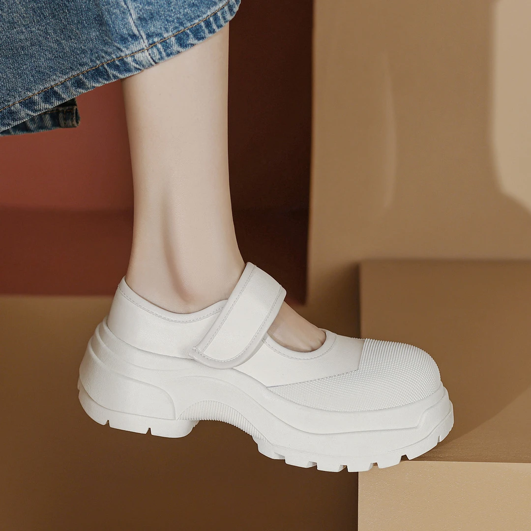 卡美多/休闲时尚百搭白色厚底乐福鞋春夏小众粗跟圆头乐福鞋22036