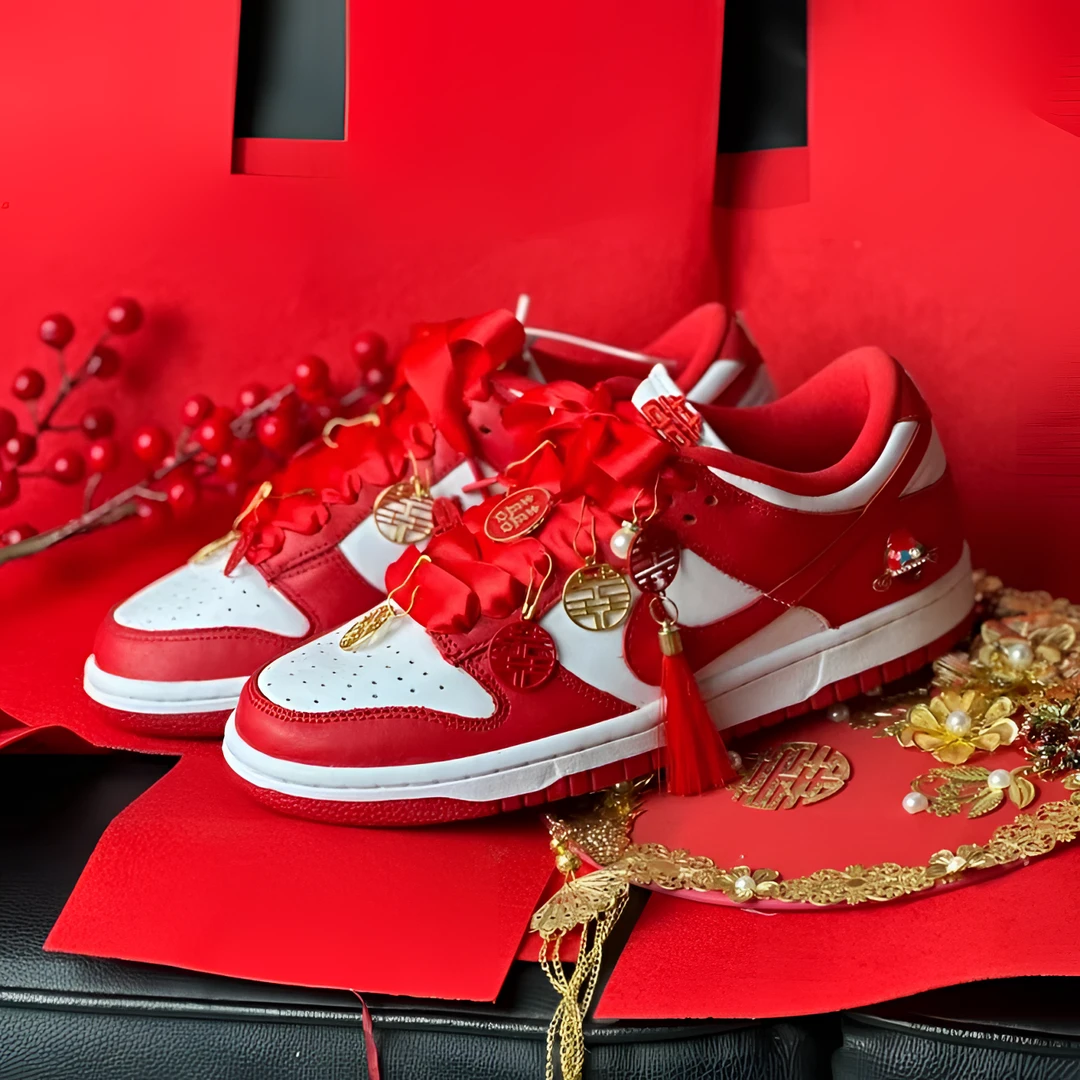Nike耐克 Dunk 定制款白红婚鞋搭配秀禾男鞋女鞋低帮运动休闲球鞋