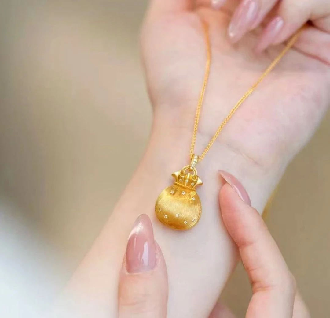 铜合金吊坠 古法轻奢黄金色福袋女小众设计镶钻