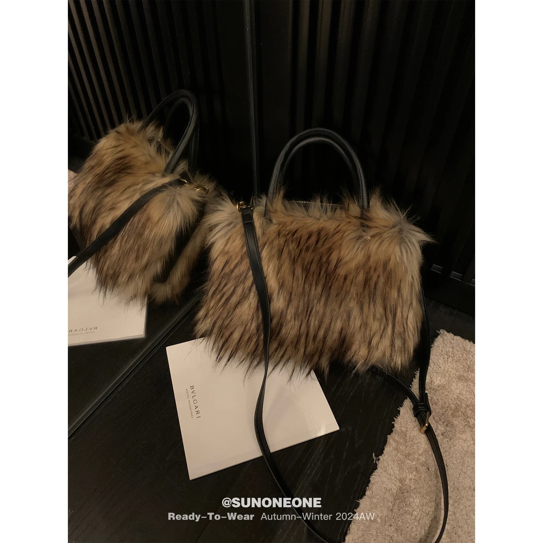 SUNONEONE 可调节金棕毛毛包包女冬韩版百搭时尚单肩手提包H0630S