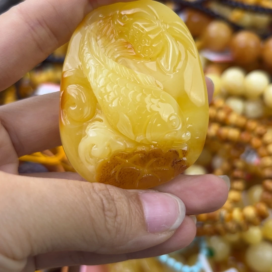 琥珀珠宝奇石未镶嵌