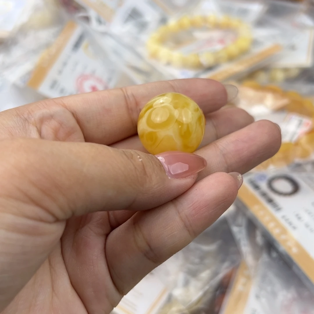 琥珀珠宝奇石未镶嵌