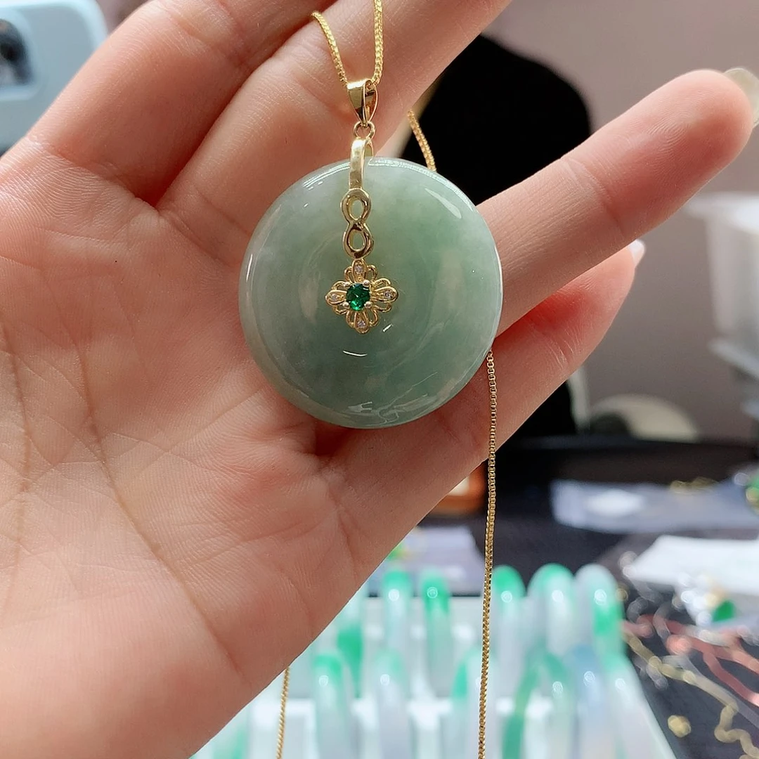 【闪购商品】翡翠吊坠(赠链)未镶嵌，