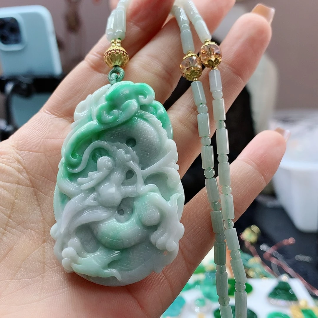 【闪购商品】翡翠吊坠(赠链)未镶嵌