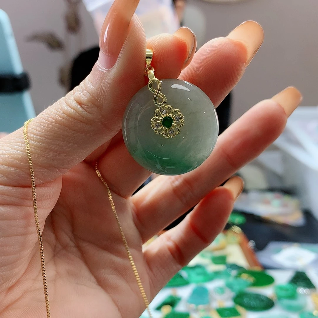 【闪购商品】翡翠吊坠(赠链)未镶嵌