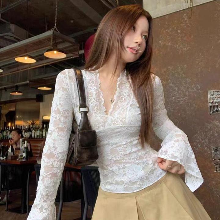 纯欲性感V领长袖蕾丝T恤女装早秋新款气质修身显瘦打底衫内搭上衣