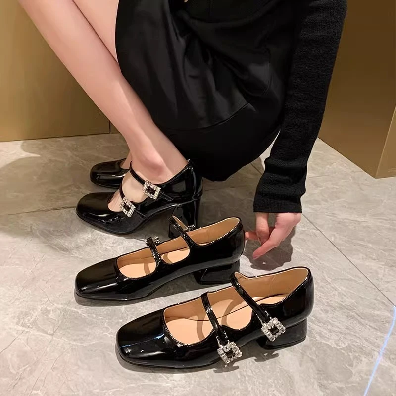 玛丽珍鞋黑色漆皮水钻方扣女鞋百搭法式粗跟一字扣复古中古高跟鞋