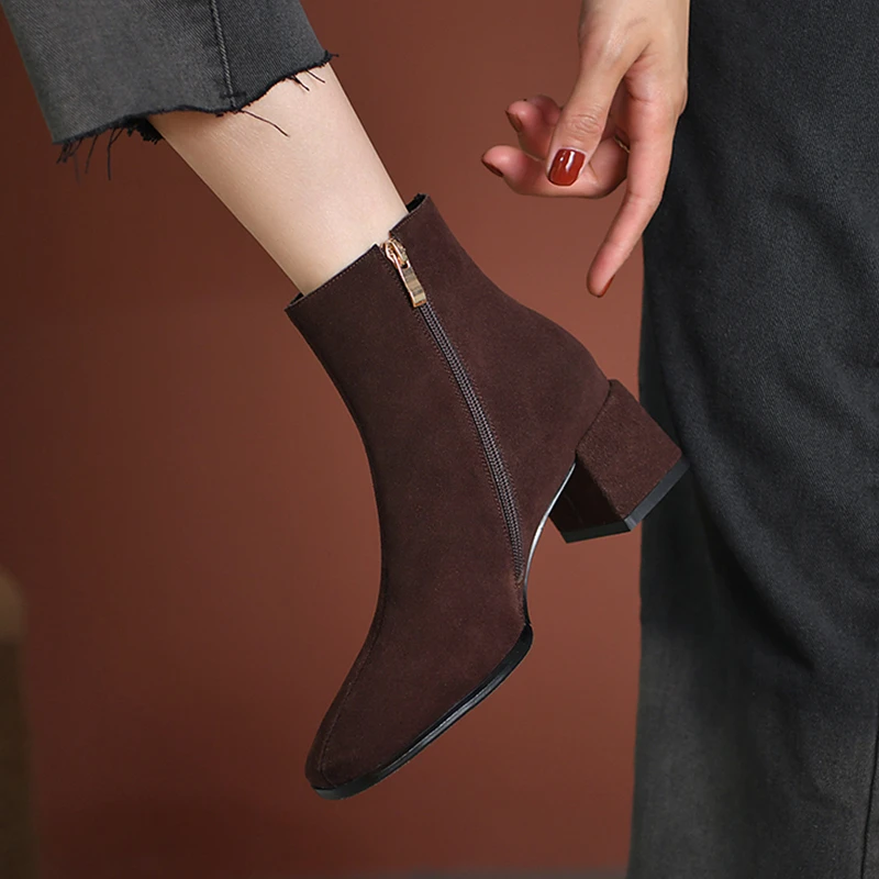 磨砂法式中跟小短靴女2025年新款秋冬季真皮瘦瘦单靴粗跟加绒踝靴