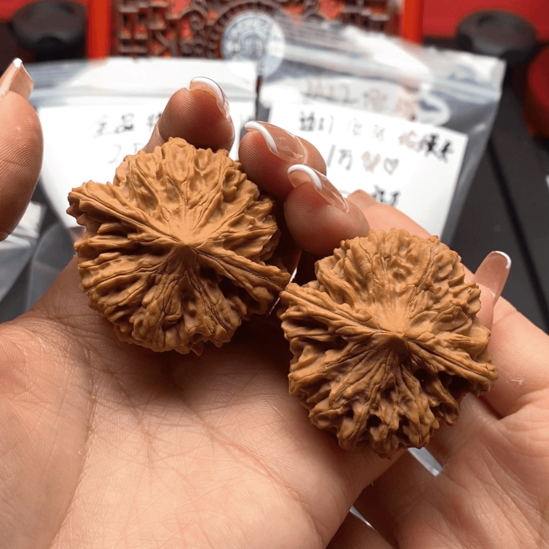 文玩核桃把件45鸡心