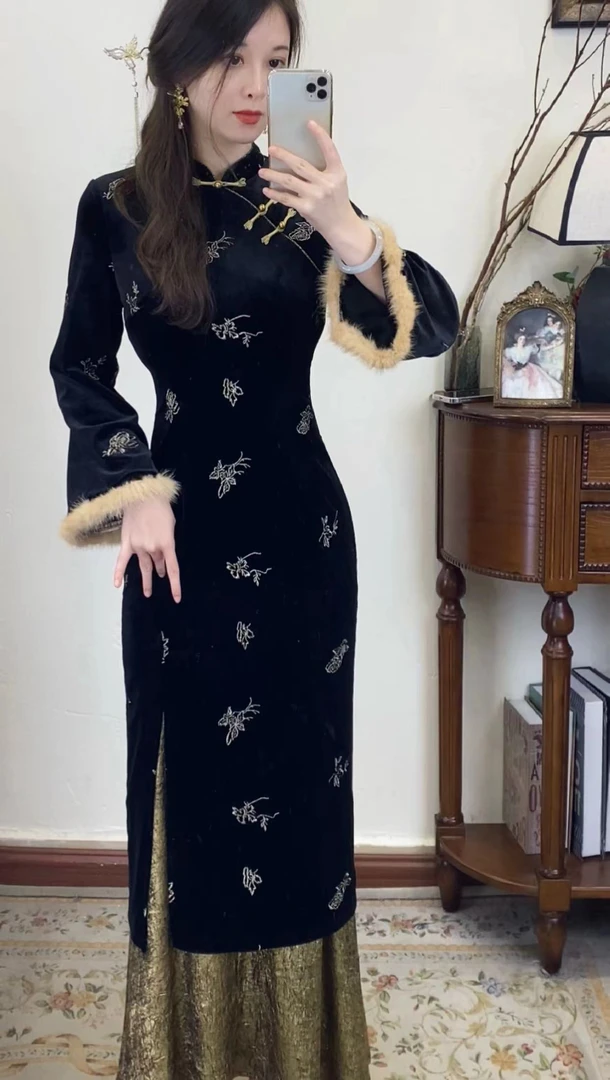 予溪自制【雨墨】新中式国风复古假两件绣花水貂毛收腰显瘦旗袍裙