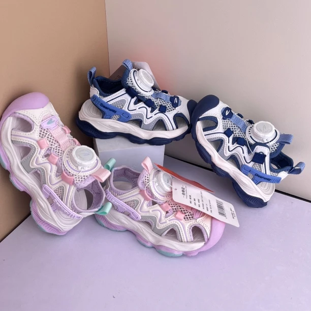 德尔惠夏季儿童新款涉水男童女童潮款百搭运动纽扣包头凉鞋12