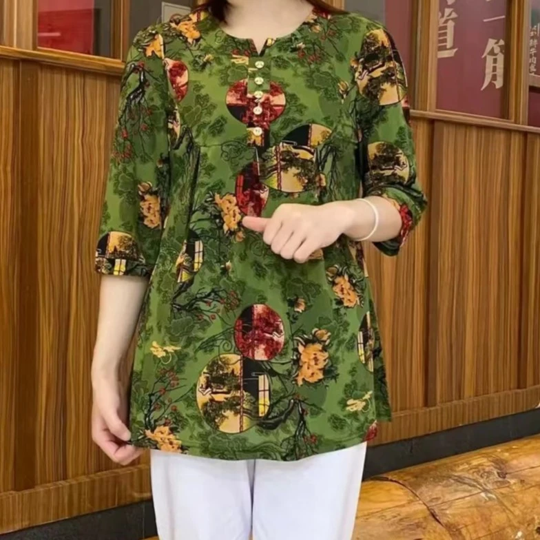 2025春夏中老年女装爆款时尚妈妈印花圆领宽松加肥加大码中袖小衫