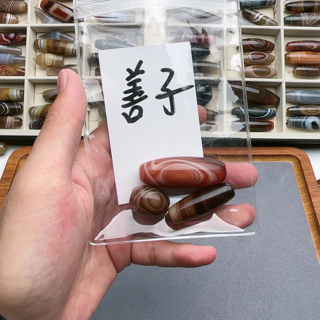 玛瑙/玉髓颈饰未镶嵌佐***子
