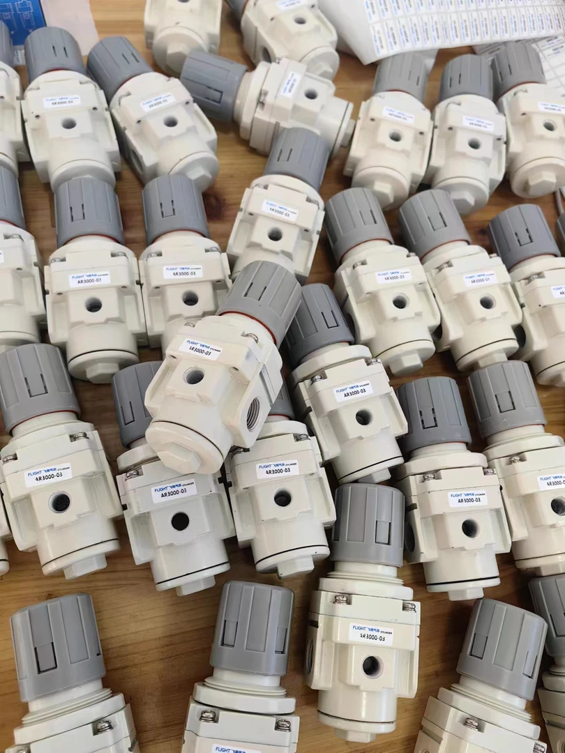 调压阀气动气压调节阀AR2000-02AR3000-03AR4000-04减压阀稳压阀