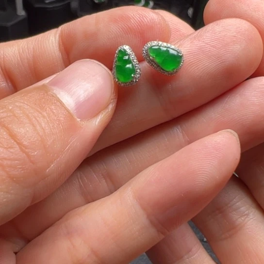 翡翠耳饰未镶嵌天然缅甸翡翠耳钉
