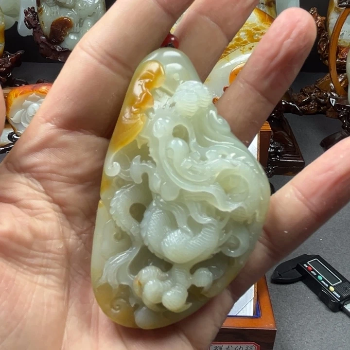 和田玉挂件未镶嵌关**服