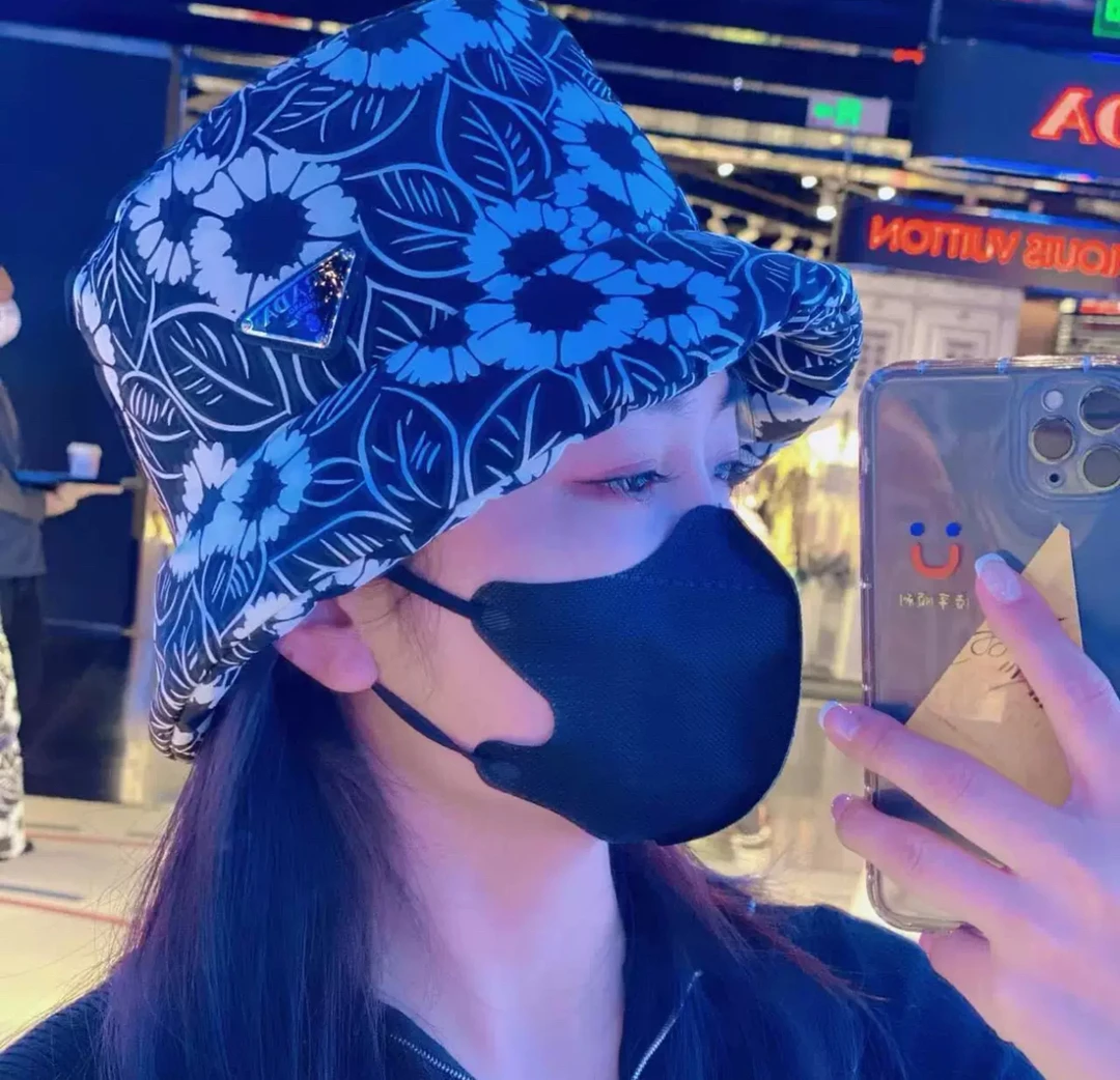 全新未使用 Prada/普拉达 普拉达/花卉面包渔夫帽/小野