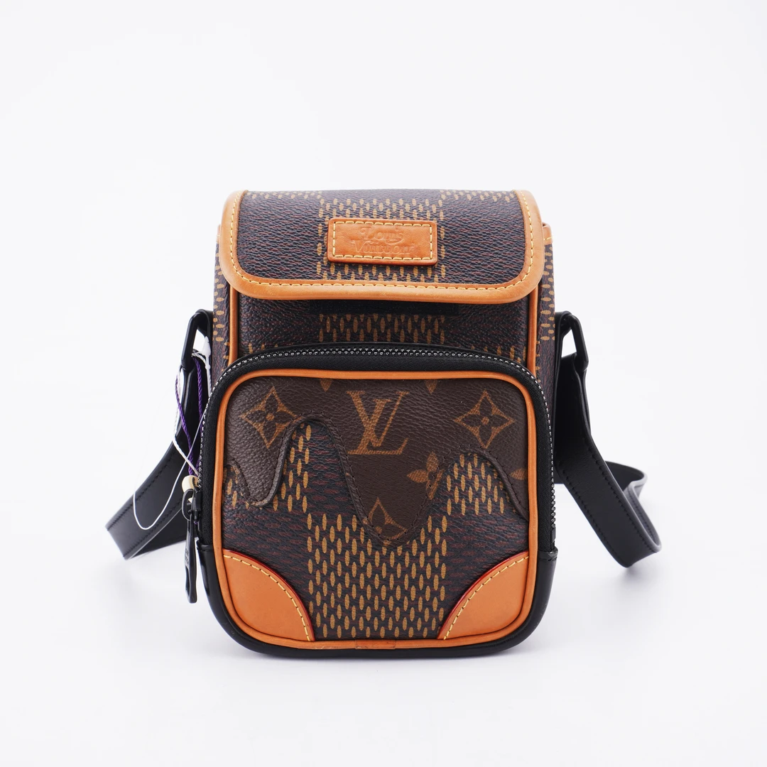 98新LV x nigo联名款百搭便携相机包13/18/8 E803