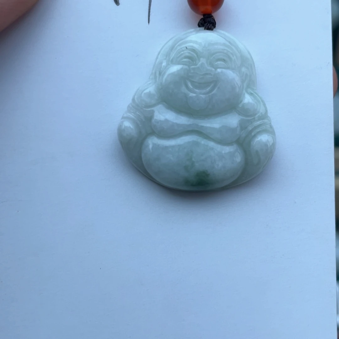 翡翠颈饰未镶嵌佛公
