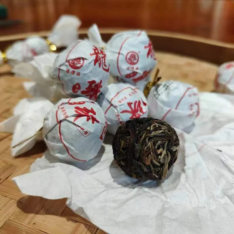 2023年溢丰源布朗山春料龙珠普洱生茶8g颗