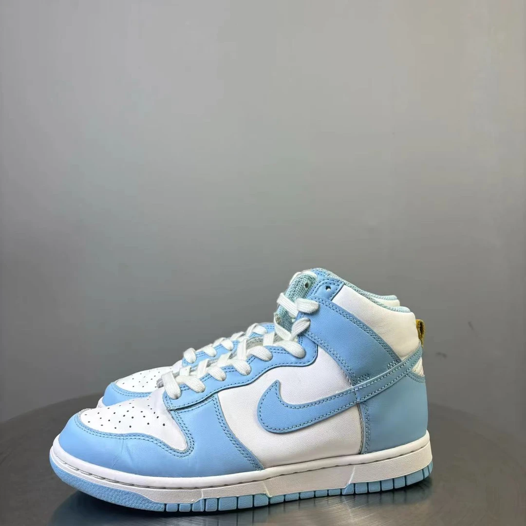 40.5码 Nikedunk白蓝球鞋 非原盒 9新 市场价700