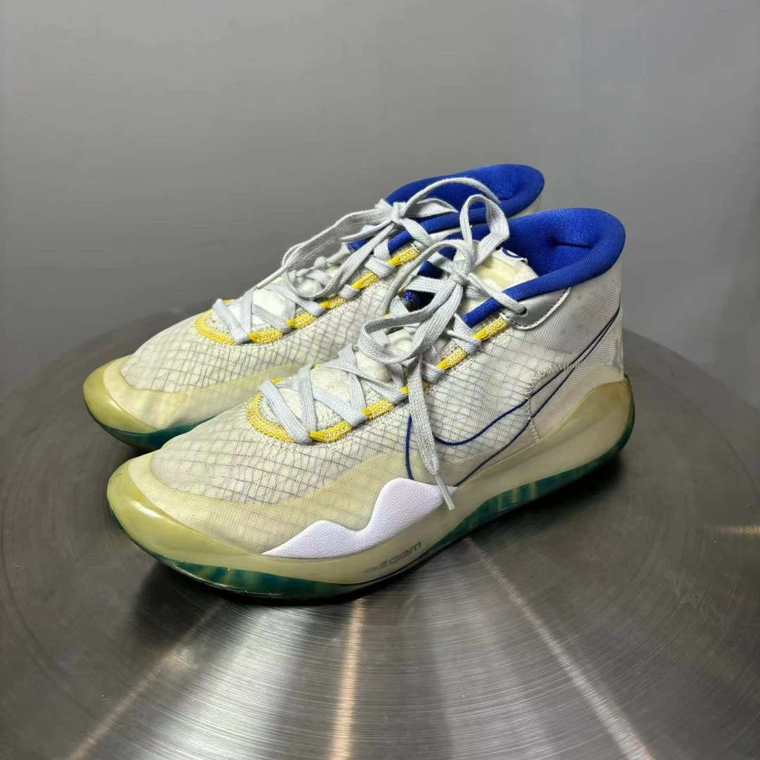 42.5码 KD12白蓝球鞋 非原盒 85新 市场价3400